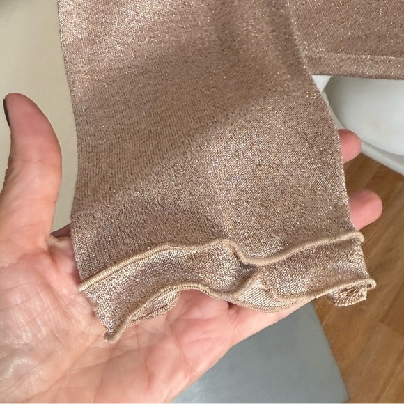 J. Crew metallic rose gold beige turtleneck black label  size medium - Picture 4 of 4